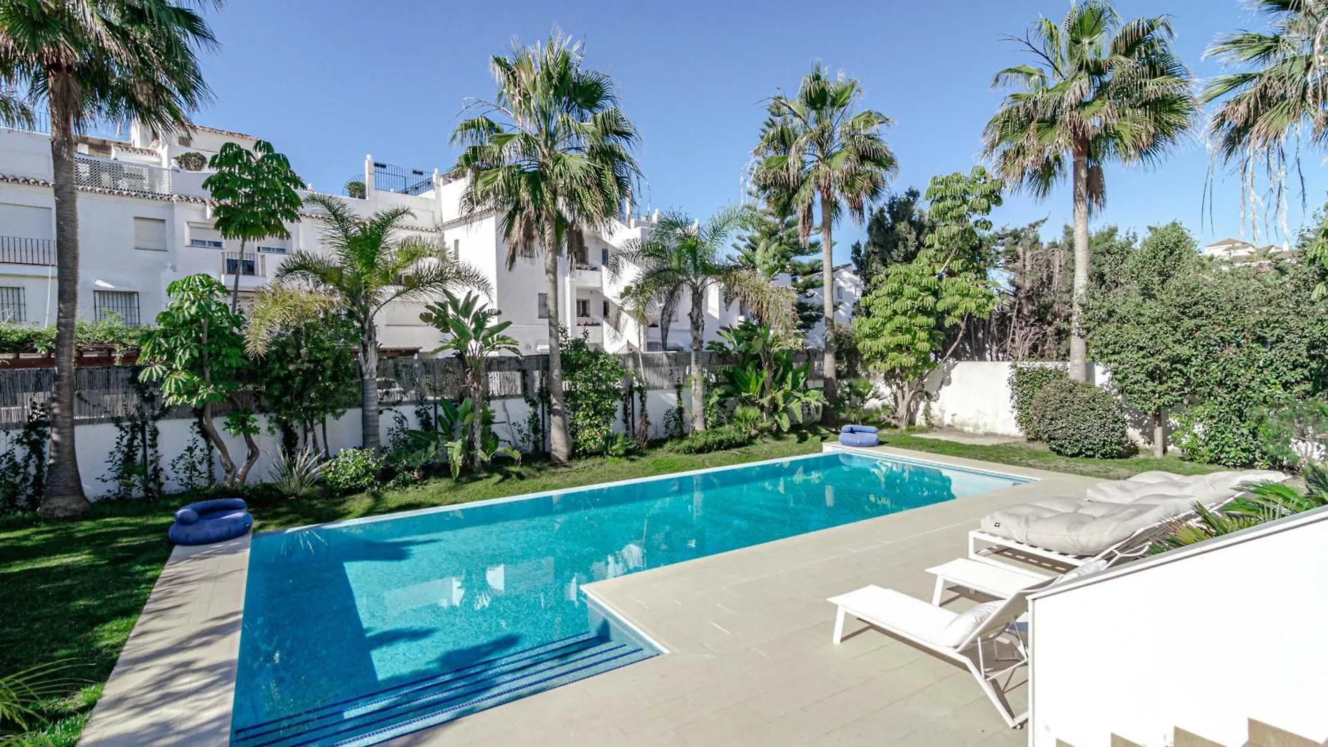 Cortijo Blanco Villa 马尔韦利亚