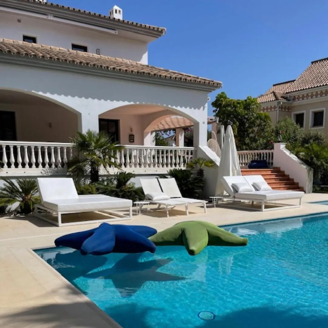 Cortijo Blanco Villa 马尔韦利亚 0*,